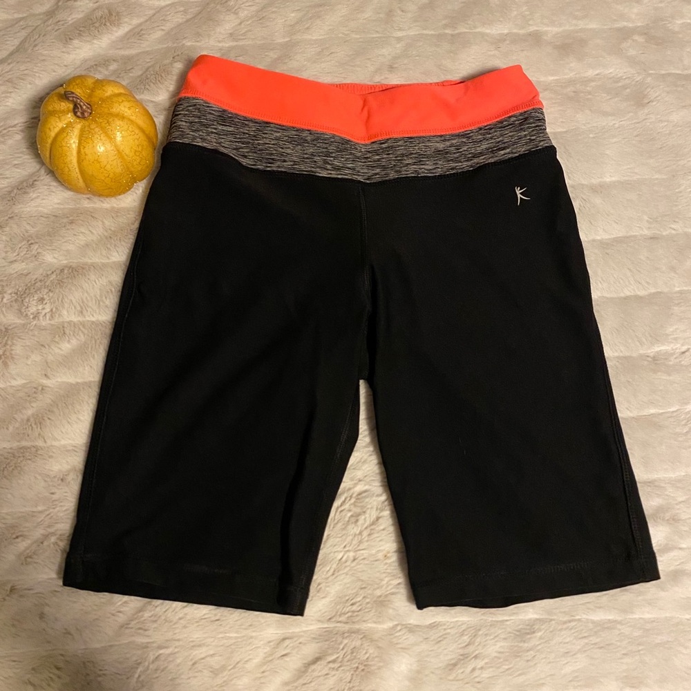 Danskin Now Biker shorts - Picture 1 of 6